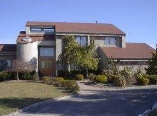 9 Field Ct, Miller Place, NY 11764