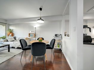 1099 Broadway E #210, Vancouver, BC V6H 1E2
