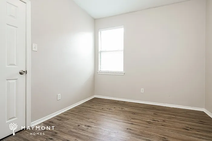 510 Blueberry Hill Ln — Photo 8