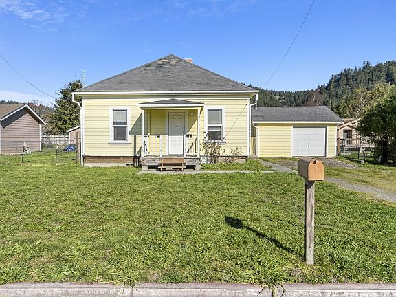 2nd image of 12 Center St