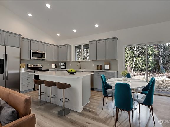 2nd image of 29707 13th Avenue Ct E