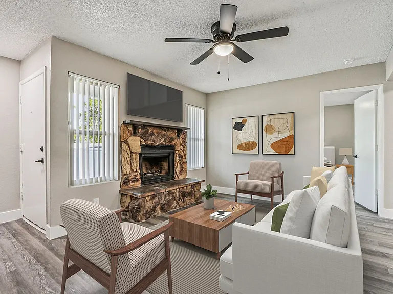 Sunrise in Chandler Apartments — Photo 94