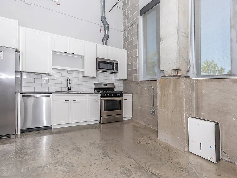 Residence at Discovery Square - 511 3rd Avenue Southwest — Photo 8