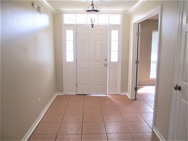 3156 Peppertree Dr — Photo 3