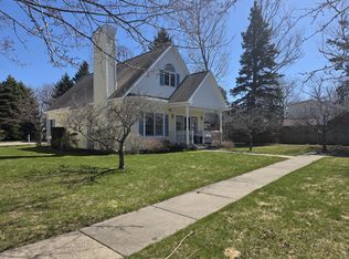 17 Cottage Ln, Manistee, MI 49660