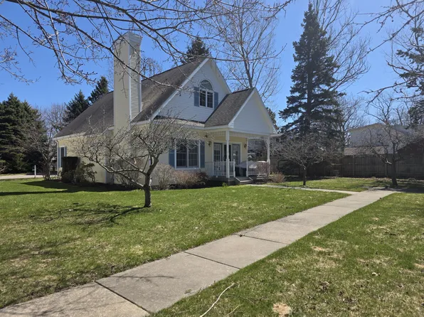 17 Cottage Ln, Manistee, MI 49660