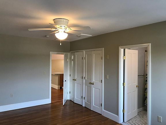 Closet corner