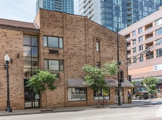 163 W Division St APT 309, Chicago, IL 60610