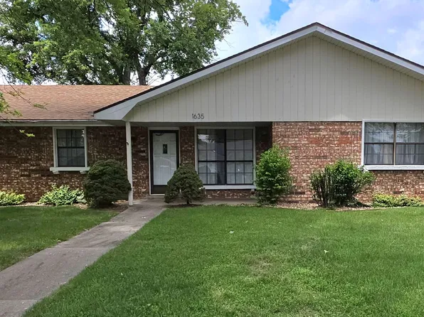 1635 E Hanover St, Springfield, MO 65804