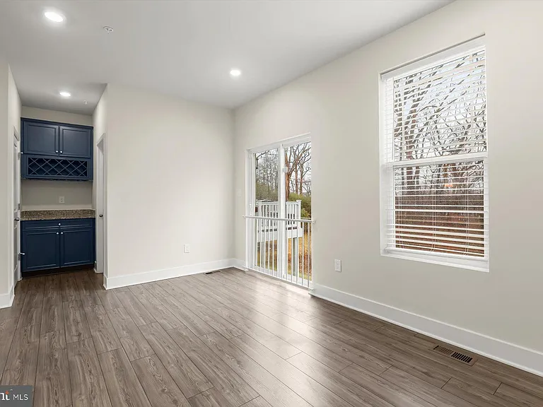 304 Sweetbay Rd — Photo 18