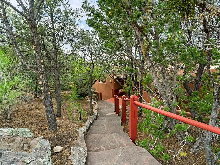 970 Thunderbird Ct — Photo 62