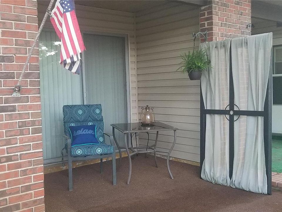 1st image of 9067 Villaridge Ct APT D