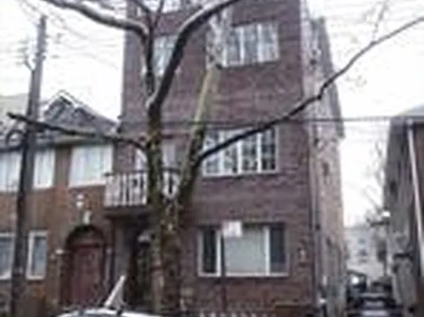 921 45th St Floor 2, Brooklyn, NY 11219