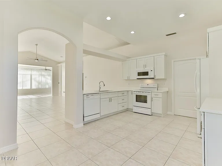 1161 Siesta Key Cir — Photo 13