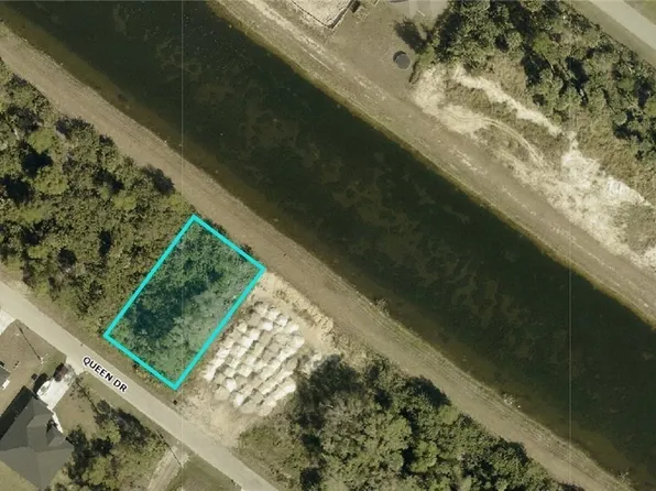 2620 Queen Dr, Lehigh Acres, FL 33971