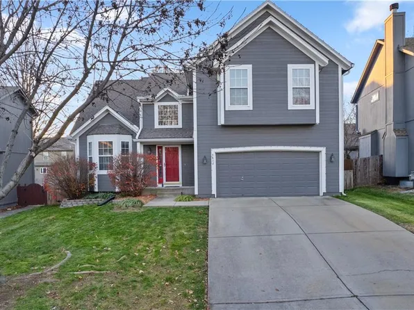 4802 Lone Elm St, Shawnee, KS 66226