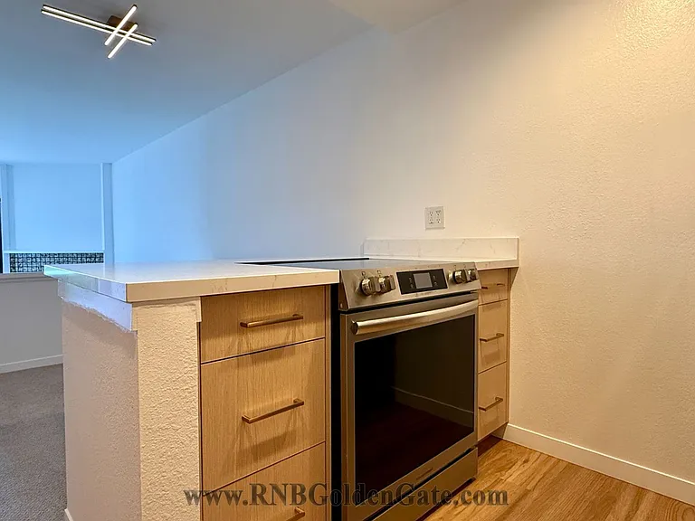 573 Seaver Dr — Photo 7