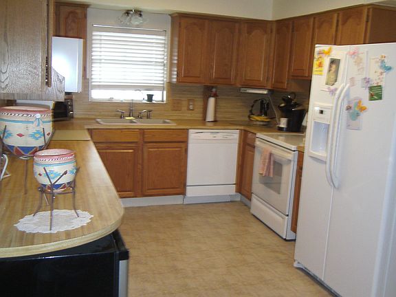 2nd image of 4538 Acushnet Dr