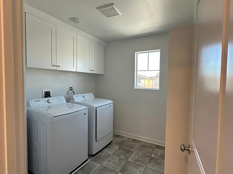 33029 Beige St — Photo 4