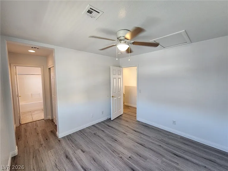 9106 Sheffield Garden Ave — Photo 11