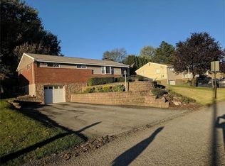 4044 Crestwood Dr, Gibsonia, PA 15044