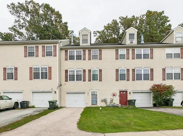 322 Eliot Cir, Coatesville, PA 19320