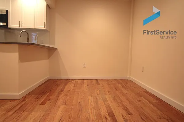 Rented by FirstService Realty (legacy) | media 29