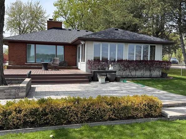 1847 S Parker St, Marine City, MI 48039