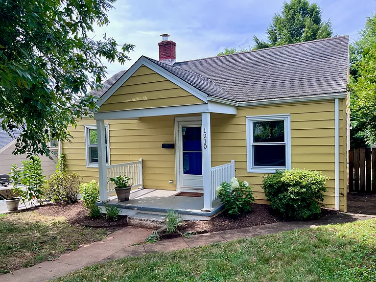 1210 Meriwether St — Photo 12