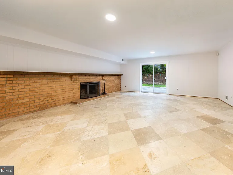 615 Smallwood Rd — Photo 17