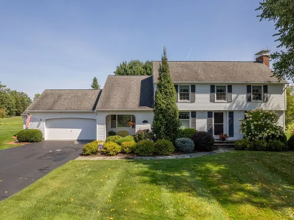 26 Coventry Ln, Fulton, NY 13069