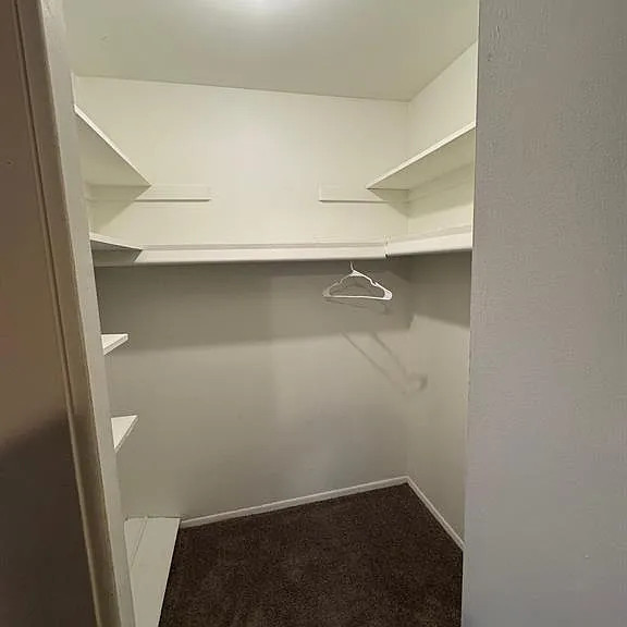 587 E Fox Hills Dr — Photo 13