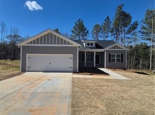 623 Lena Dr, Hoschton, GA 30548