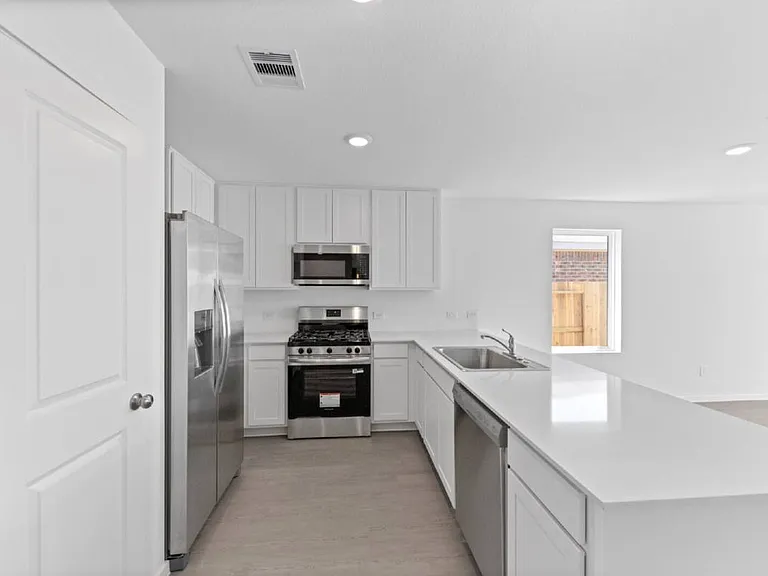 5130 Red Drum Dr — Photo 8