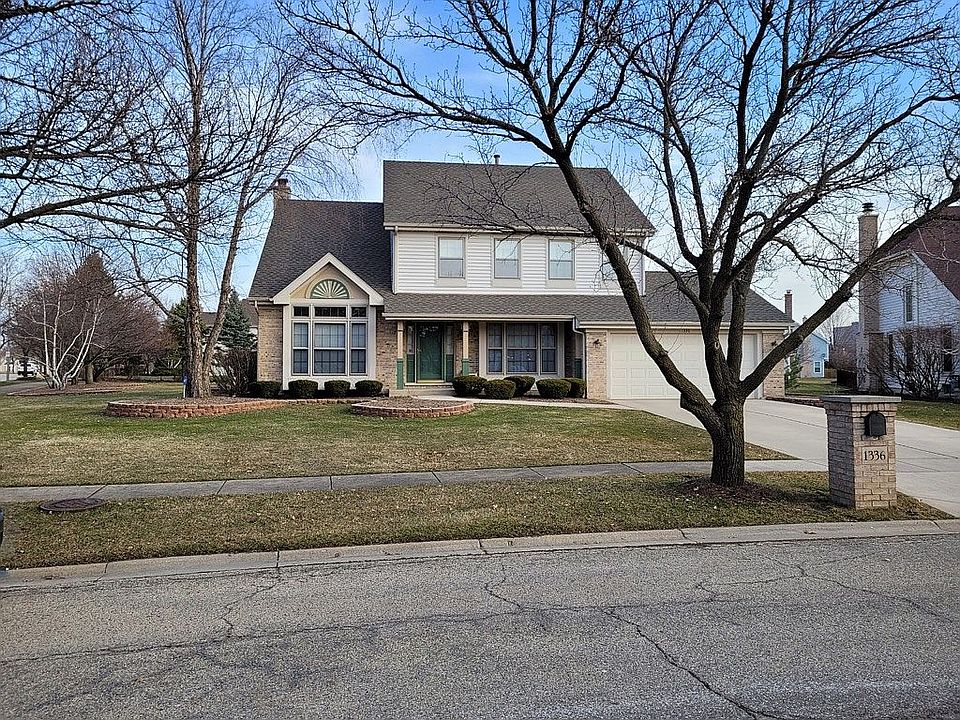 1st image of 1336 Montclaire Cir