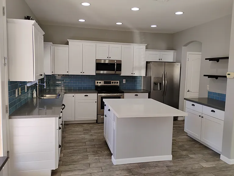 3285 E Lafayette Ave — Photo 12