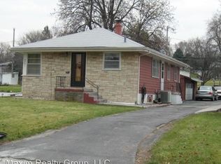 4531 Oak St, Omaha, NE 68106