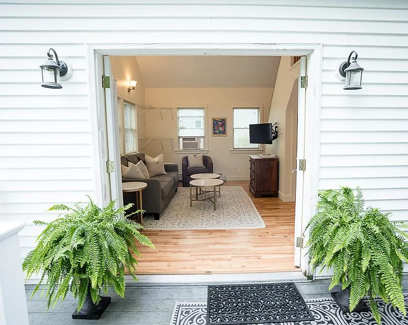 14 Holbrook St #4