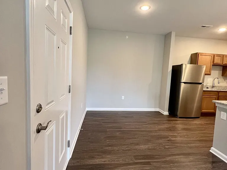 Cardinal Ridge Apartments — Photo 8