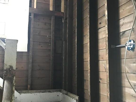 3rd image of 1424 Charles Ave