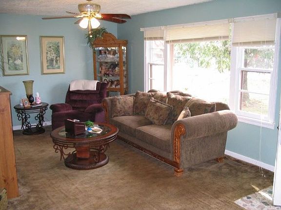 2nd image of 2129 Kennesaw Way SE