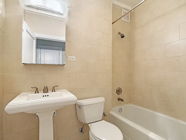 20 Park Ave #8A — Photo 5
