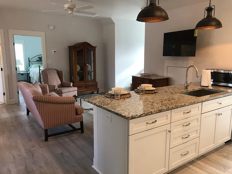 127 Country Club Dr — Photo 4