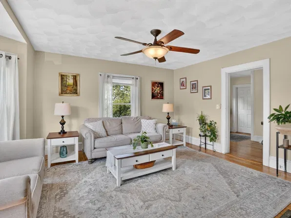 53 Irving St, Medford, MA 02155