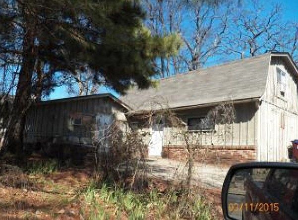 2nd image of 2100 S R St