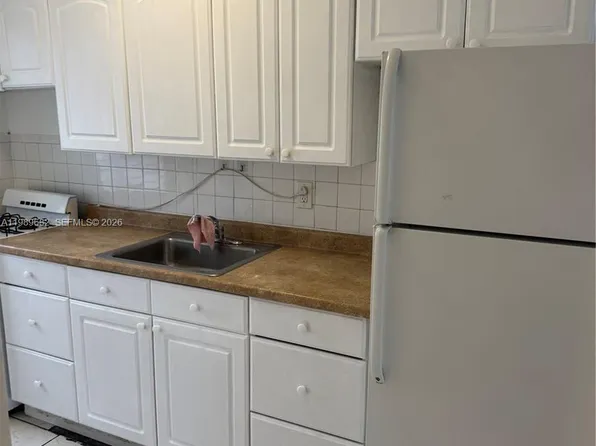 7300 Harding Ave, Miami Beach, FL