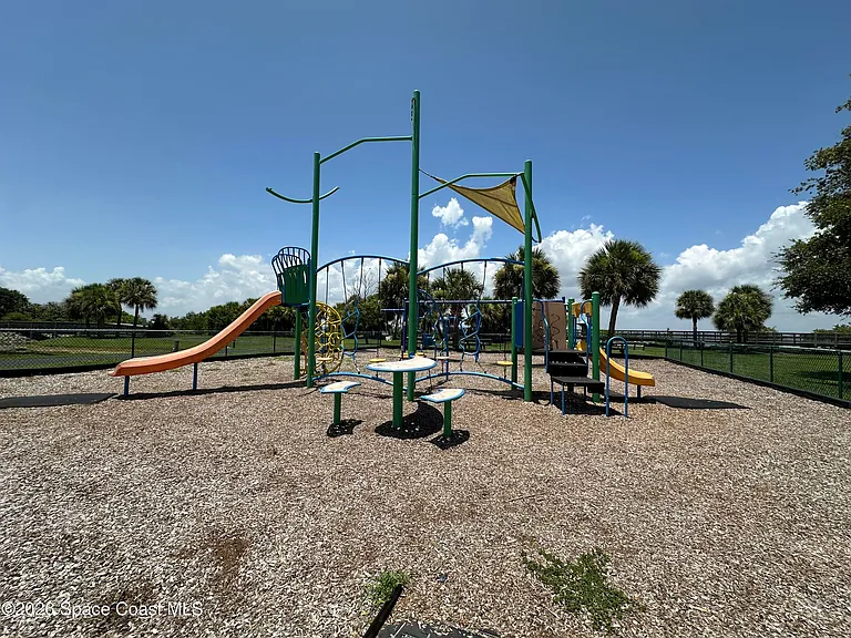 616 Manatee Bay Dr — Photo 46