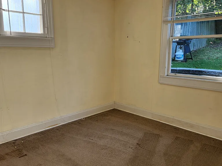 24 E 4th St #101 — Photo 3