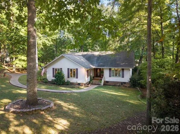 55 Heritage Dr, Lake Wylie, SC 29710