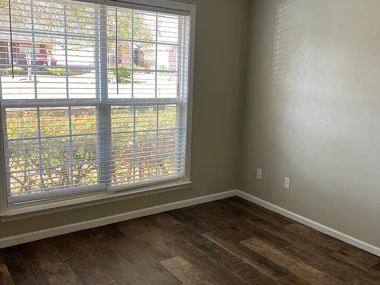8392 Ivy Brook Ln — Photo 20